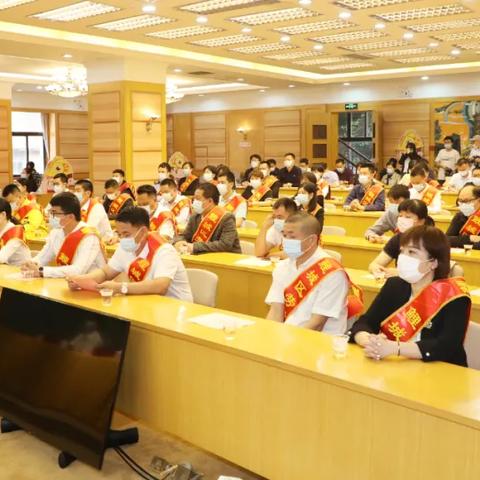 新奥今晚开一肖一特讲解词语300期：巾帼风采的置疑